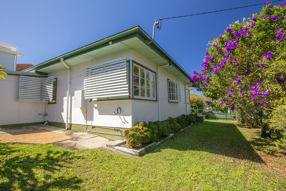 56 Henzell Street, Dicky Beach, QLD 4551