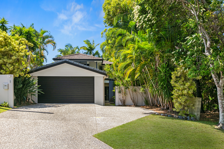 1 Lawley Street, Dicky Beach, Qld 4551