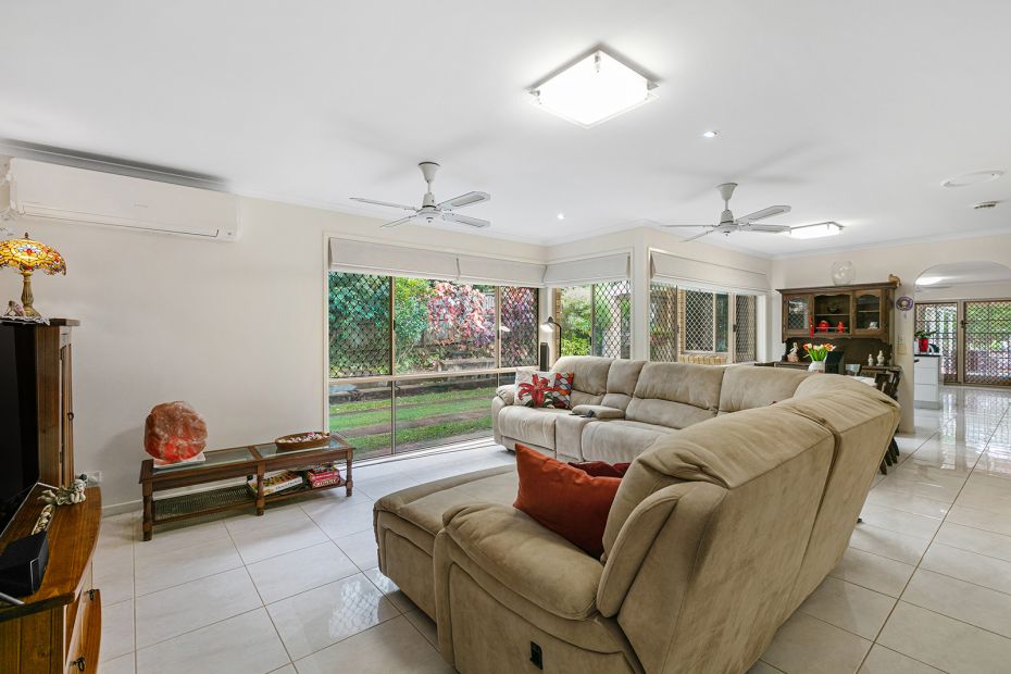 11 Gladstone Parade, Moffat Beach, Qld 4551