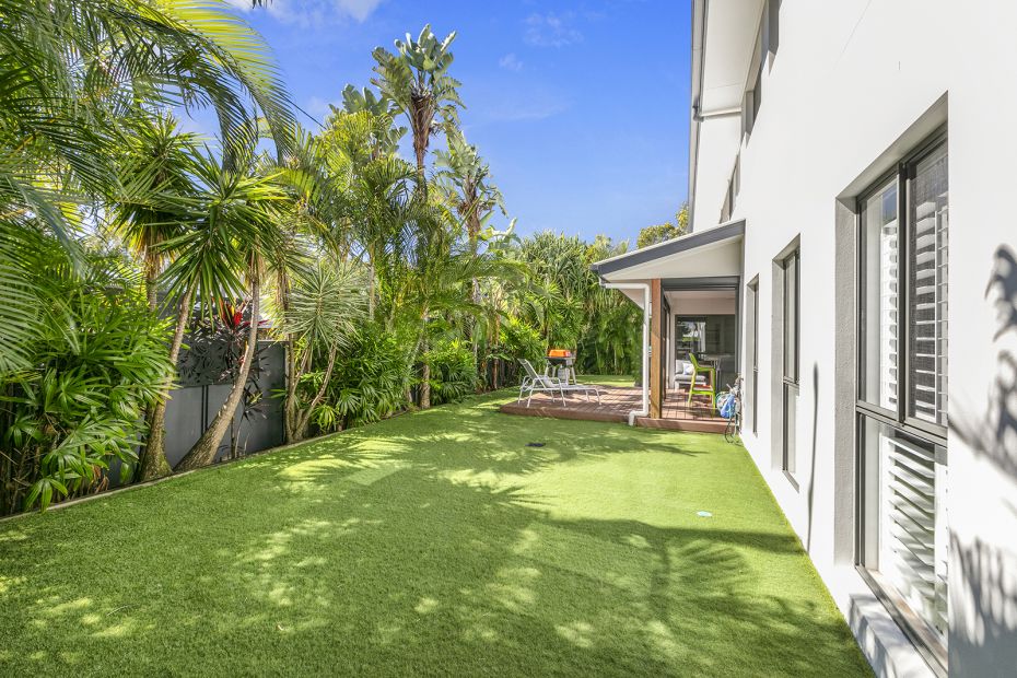 55 Dicky Beach Close, Dicky Beach, Qld 4551