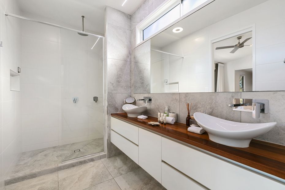 1 Russell Street, Moffat Beach, Queensland 4551