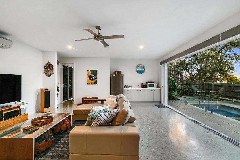 1 Russell Street, Moffat Beach, Queensland 4551