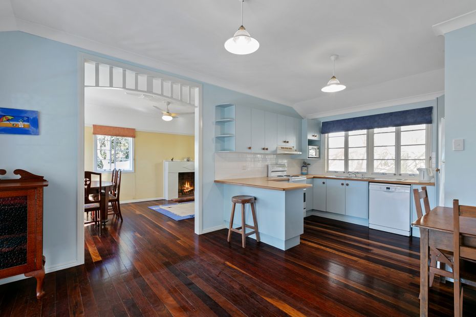 2 Ernest Street, Kings Beach, Qld 4551