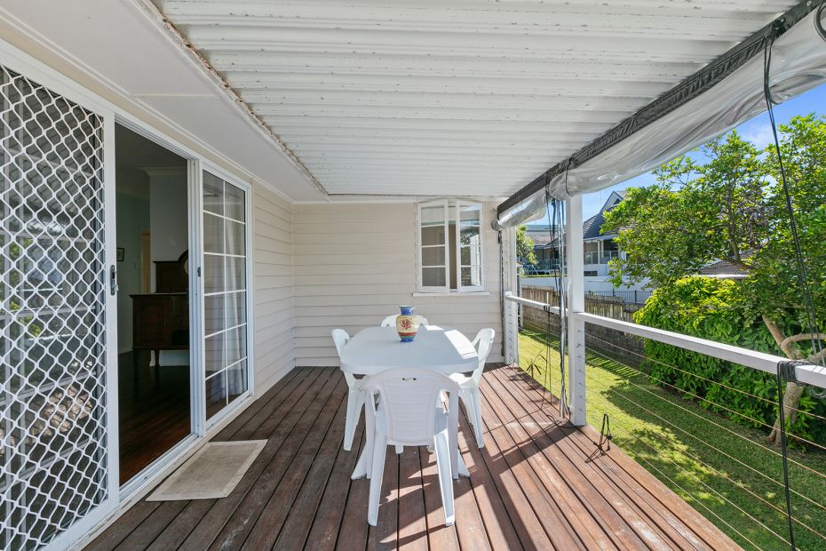 2 Ernest Street, Kings Beach, Qld 4551