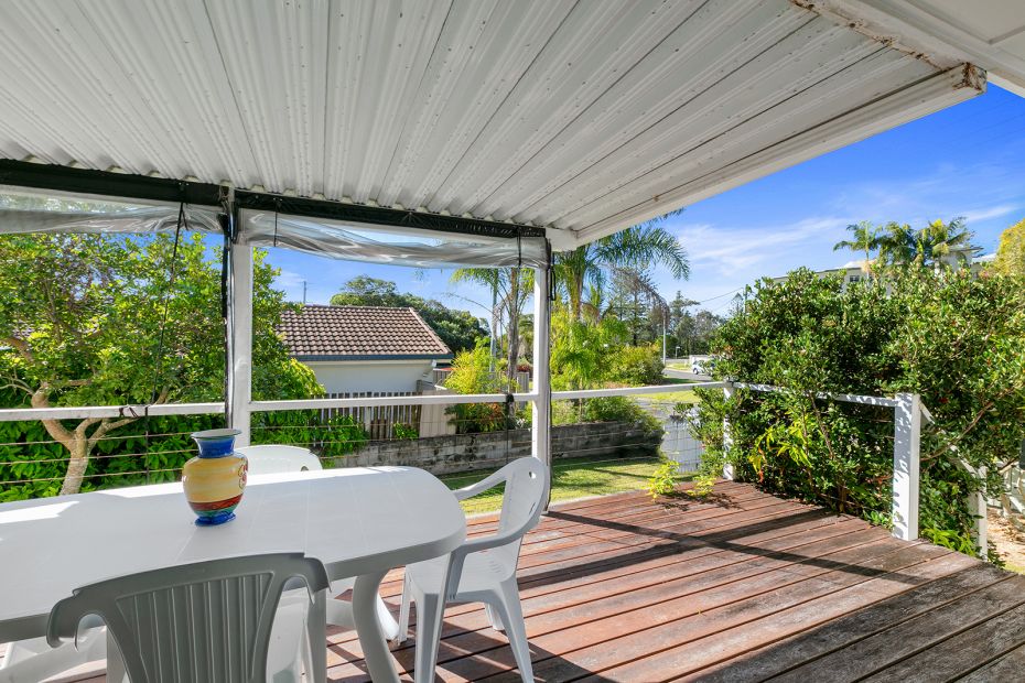 2 Ernest Street, Kings Beach, Qld 4551