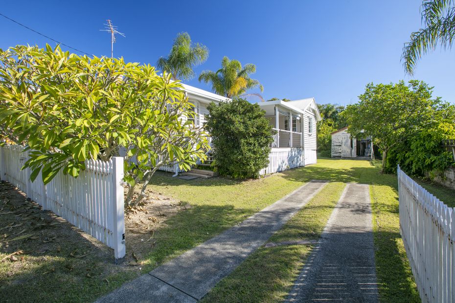 2 Ernest Street, Kings Beach, Qld 4551