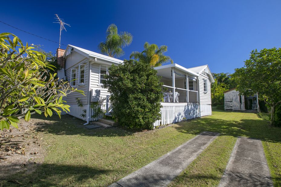 2 Ernest Street, Kings Beach, Qld 4551