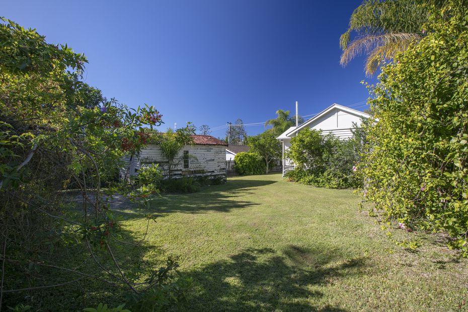 2 Ernest Street, Kings Beach, Qld 4551