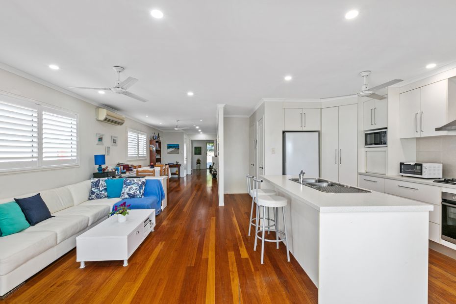43 Grigor Street  Moffat Beach, Qld 4551