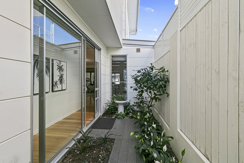 29 Headlands Court, Moffat Beach, Qld 4551