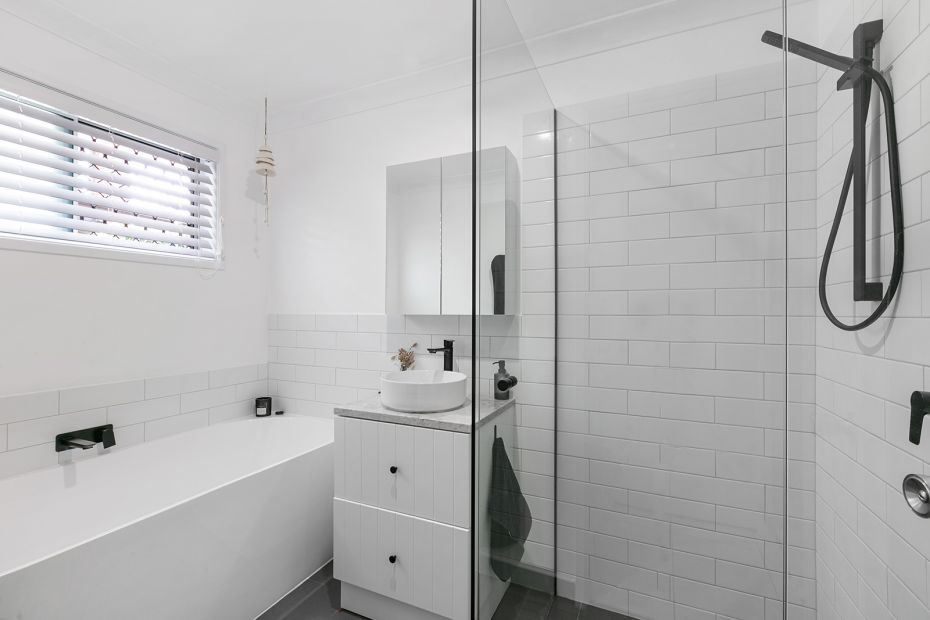 2 Sutherland Street, Dicky Beach, Qld 4551