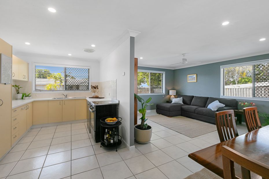 2 Sutherland Street, Dicky Beach, Qld 4551