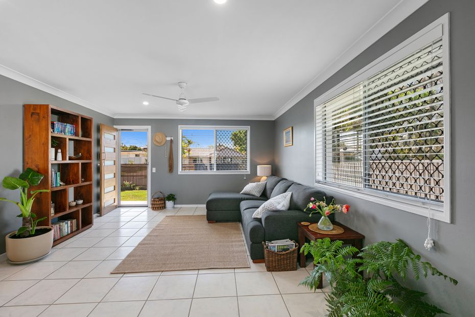 2 Sutherland Street, Dicky Beach, Qld 4551