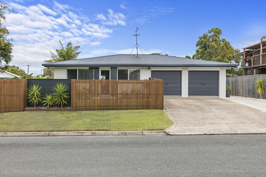 2 Sutherland Street, Dicky Beach, Qld 4551