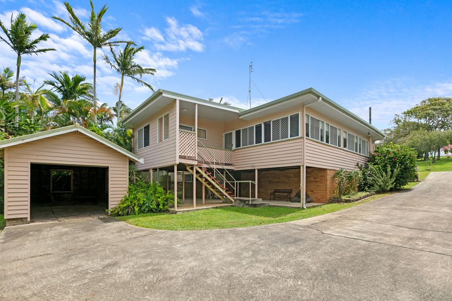25 Seaview Terrace, Moffat Beach, Qld 4551