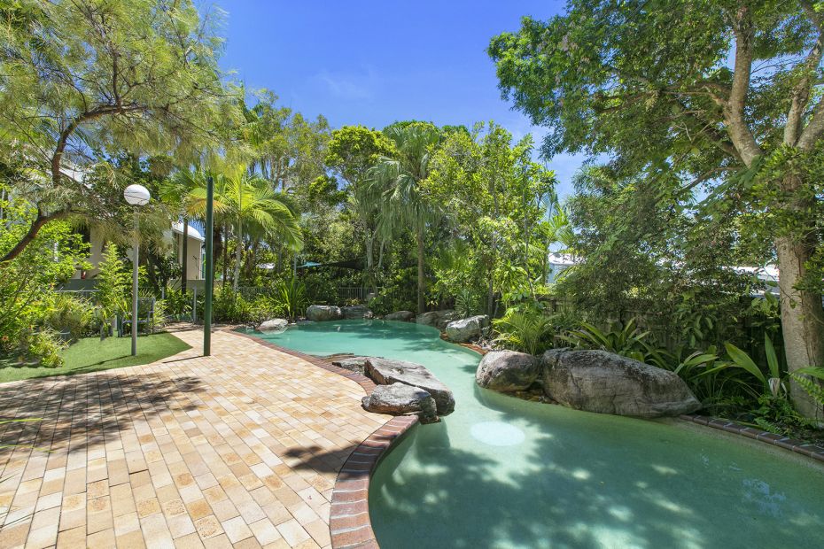 2/1 Bryce Street, Moffat Beach, Qld 4551