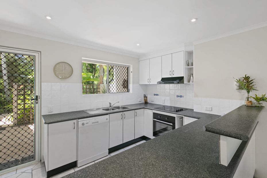 2/1 Bryce Street, Moffat Beach, Qld 4551