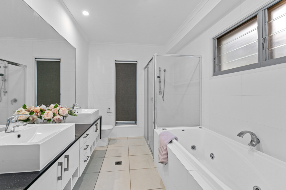 21 Seaview Terrace, Moffat Beach, Qld 4551