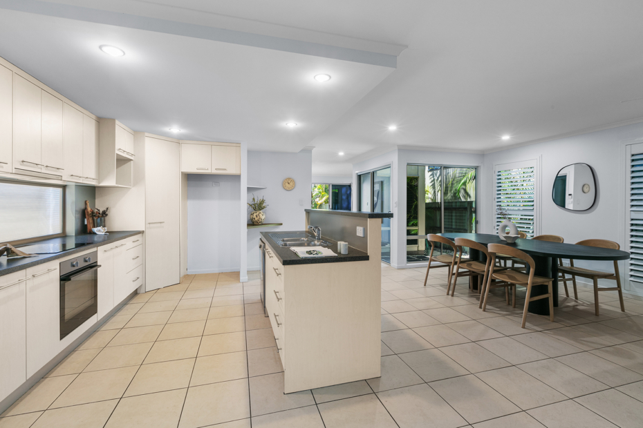 48 Bryce Street, Moffat Beach, Queensland 4551